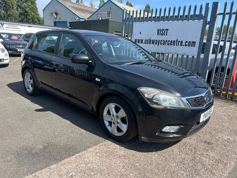 Kia Ceed Hatchback 1.6 CRDi 2 Euro 5 5dr