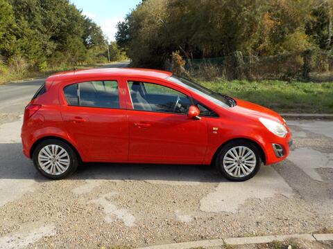 Vauxhall Corsa Hatchback 1.2 16V Excite Euro 5 5dr (A/C)