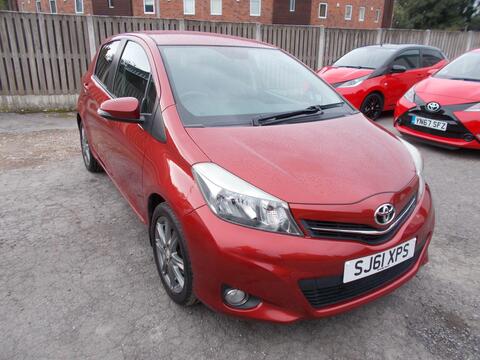 Toyota Yaris Hatchback 1.33 Dual VVT-i SR Euro 5 (s/s) 5dr