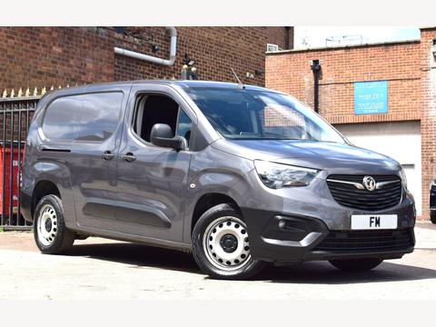 Vauxhall Combo Panel Van 1.5 Turbo D 2300 Edition Auto L2 H1 Euro 6 (s/s) 4dr