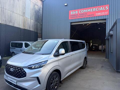 Ford Tourneo Custom Minibus 2.0 320 EcoBlue Titanium Luxe Auto L2 Euro 6 (s/s) 5dr