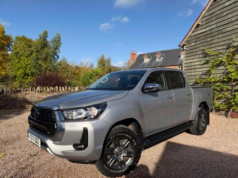 Toyota Hilux Pickup 2.4 D-4D Icon 4WD Euro 6 (s/s) 4dr