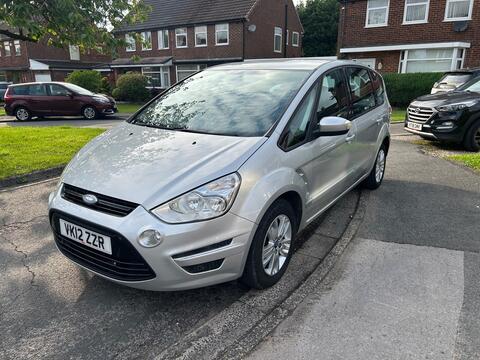 2012 Ford S-Max, photograph 3