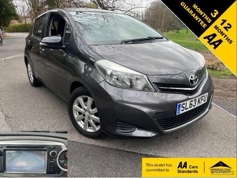 Toyota Yaris Hatchback 1.33 Dual VVT-i TR Euro 5 5dr