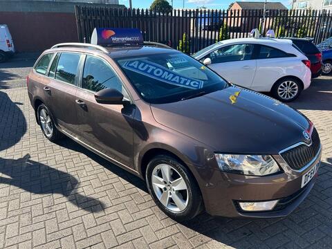 Skoda Octavia Estate 1.6 TDI SE DSG Euro 5 (s/s) 5dr