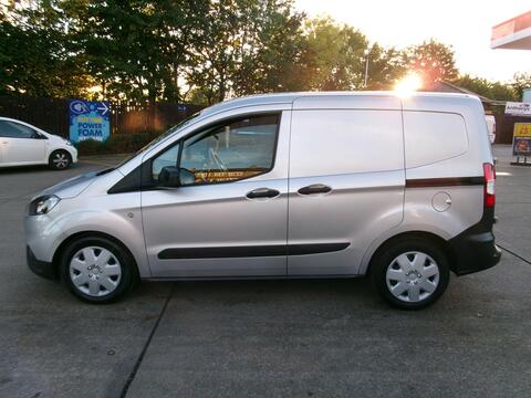 Ford Transit Courier Panel Van 1.5 TDCi Trend L1 Euro 6 5dr