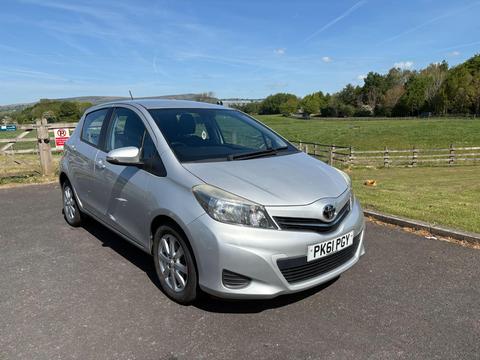 Toyota Yaris Hatchback 1.33 Dual VVT-i TR Euro 5 5dr