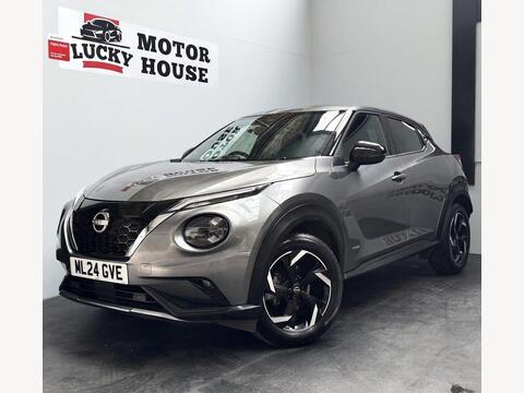 Nissan Juke SUV 1.6 N-Connecta Auto Euro 6 5dr