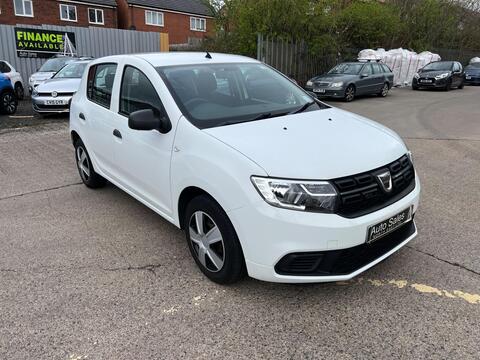Dacia Sandero Hatchback 1.0 SCe Essential Euro 6 5dr