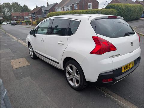 2013 Peugeot 3008, photograph 3