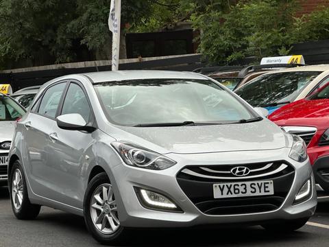 Hyundai i30 Hatchback 1.6 CRDi Blue Drive Active Euro 5 (s/s) 5dr