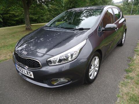 Kia Ceed Hatchback 1.6 CRDi EcoDynamics 2 Euro 5 (s/s) 5dr