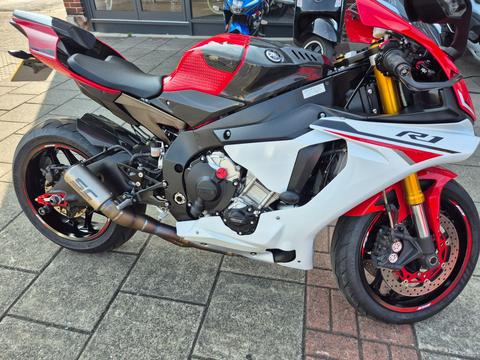Yamaha R1 Super Sports 1000