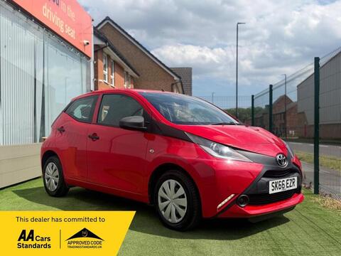 Toyota AYGO Hatchback 1.0 VVT-i x Euro 5 5dr Euro 5