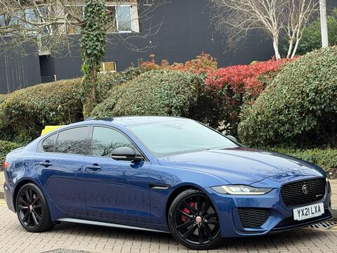 Jaguar XE Saloon 2.0 D200 MHEV R-Dynamic Black Auto Euro 6 (s/s) 4dr