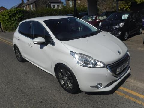 Peugeot 208 Hatchback 1.6 e-HDi Allure Euro 5 (s/s) 5dr