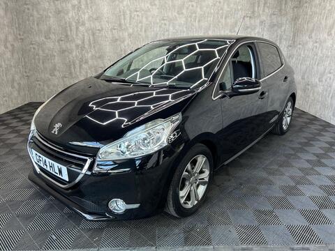 Peugeot 208 Hatchback 1.2 VTi Allure Euro 5 5dr
