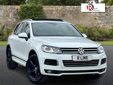 Volkswagen Touareg SUV 3.0 TDI V6 BlueMotion Tech R-Line Tiptronic 4WD Euro 5 (s/s) 5dr