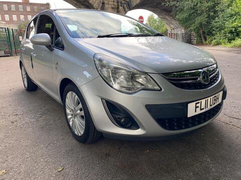 Vauxhall Corsa Hatchback 1.4 16V SE Euro 5 5dr
