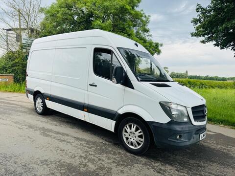 Mercedes-Benz Sprinter Panel Van 2.1 313 CDi RWD L2 4dr