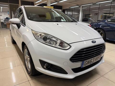 Ford Fiesta Hatchback 1.0T EcoBoost Zetec Euro 5 (s/s) 5dr