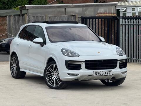 Porsche Cayenne SUV 4.8T V8 Turbo TiptronicS 4WD Euro 6 (s/s) 5dr