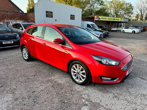 Ford Focus Hatchback 1.5T EcoBoost Titanium Auto Euro 6 (s/s) 5dr