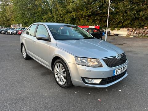 Skoda Octavia Hatchback 1.4 TSI Elegance Euro 5 (s/s) 5dr
