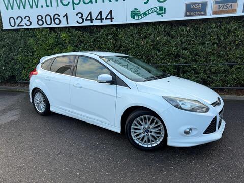 Ford Focus Hatchback 1.0T EcoBoost Zetec S Euro 5 (s/s) 5dr