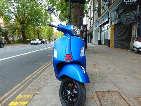 Piaggio Vespa GTS 125 Scooter 125 SuperSport CVT Euro 5