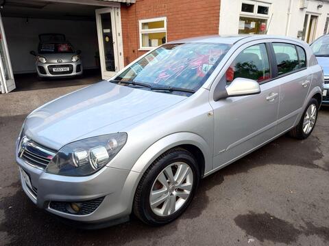 Vauxhall Astra Hatchback 1.4i 16v SXi 5dr