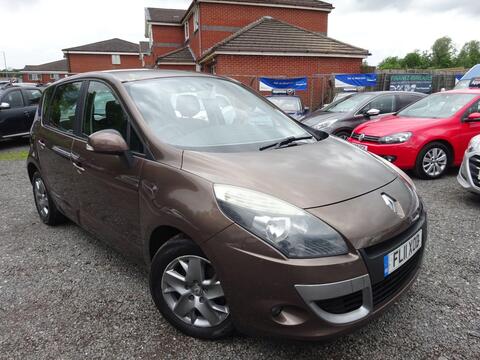 Renault Scenic MPV 1.5 dCi Expression Euro 5 5dr