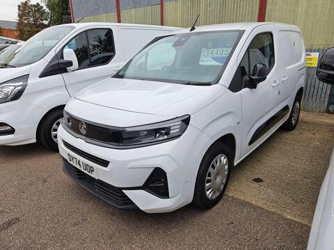 Vauxhall Combo Panel Van 1.5 Turbo D 2300 Pro Panel Van SWB Euro 6 (s/s) 5dr