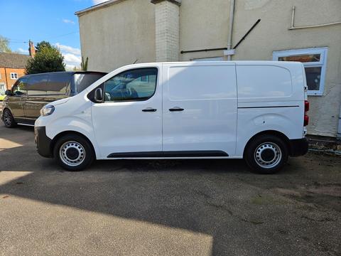 Peugeot Expert Panel Van 1.5 BlueHDi 1000 Professional Standard Panel Van MWB Euro 6 (s/s) 6dr