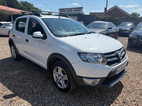 Dacia Sandero Stepway Hatchback 1.5 dCi Laureate Euro 5 5dr