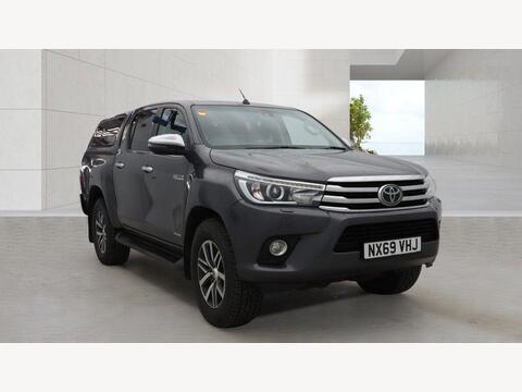 Toyota Hilux Pickup 2.4 D-4D Invincible Auto 4WD Euro 6 (s/s) 4dr (TSS)