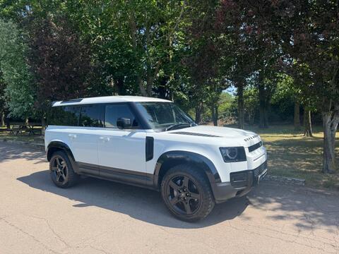 Land Rover Defender 110 SUV 3.0 D300 MHEV SE Hard Top SUV Auto 4WD MWB Euro 6 (s/s) 5dr