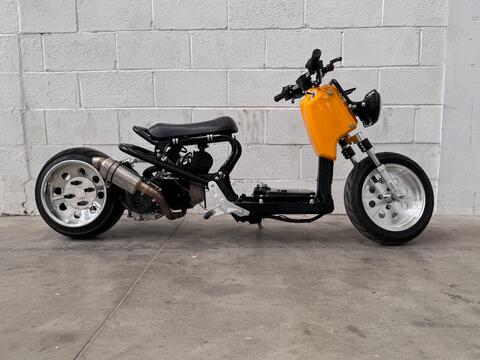 Honda Zoomer 50 Moped