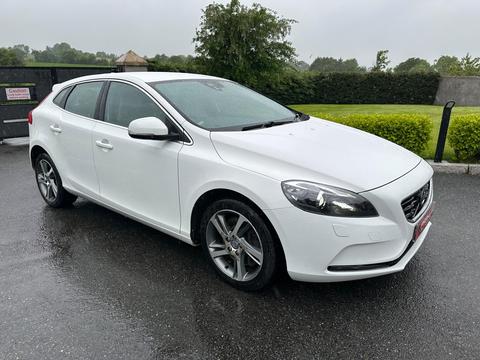 Volvo V40 Hatchback 2.0 D3 SE Lux Nav Auto Euro 6 (s/s) 5dr