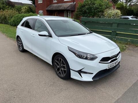 Kia Ceed Hatchback 1.5 T-GDi 3 Euro 6 (s/s) 5dr