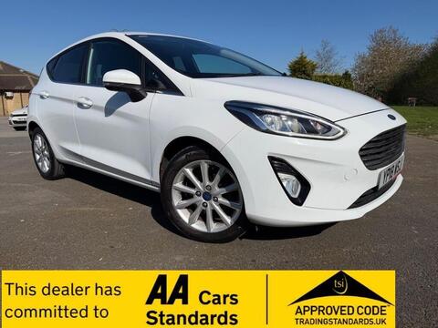 Ford Fiesta Hatchback 1.0T EcoBoost Titanium Euro 6 (s/s) 5dr
