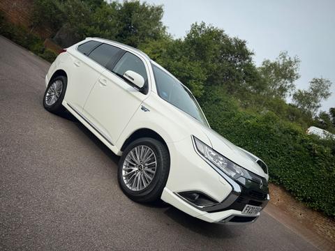 Mitsubishi Outlander SUV 2.4h TwinMotor 13.8kWh Design CVT 4WD Euro 6 (s/s) 5dr