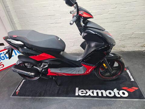 Lexmoto Diablo 125 Scooter 125 CVT Euro 5