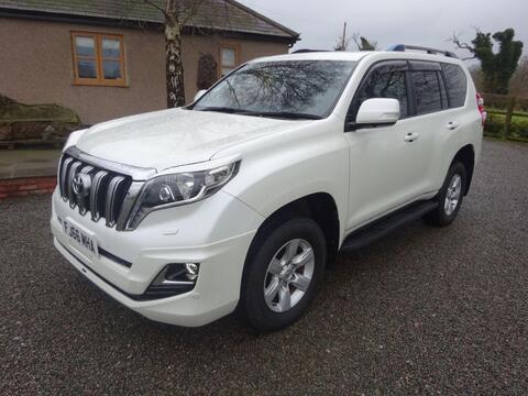 Toyota Land Cruiser SUV 2.8D Invincible Auto 4WD Euro 6 (s/s) 5dr (7 Seat)