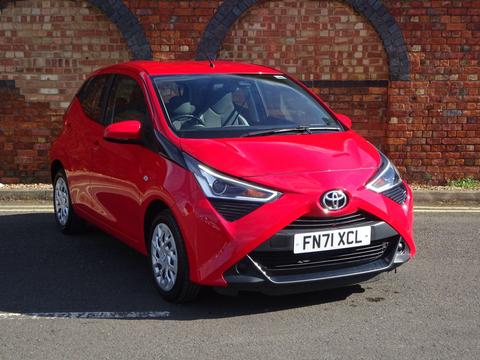 Toyota AYGO Hatchback 1.0 VVT-i x-play Euro 6 (s/s) 5dr
