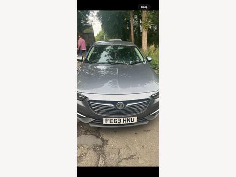 2020 Vauxhall Insignia, photograph 2