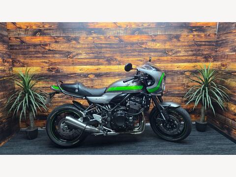 Kawasaki Z900 RS Caf&eacute; Roadster/Retro 900 Modern Classic Euro 4
