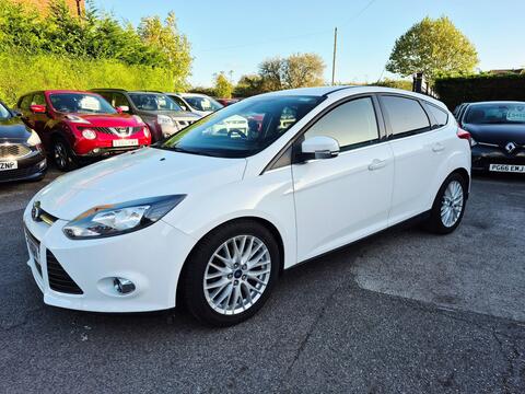 Ford Focus Hatchback 1.6 TDCi Zetec Euro 5 (s/s) 5dr