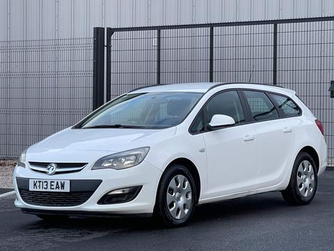Vauxhall Astra Estate 1.7 CDTi ecoFLEX ES Sports Tourer Euro 5 (s/s) 5dr