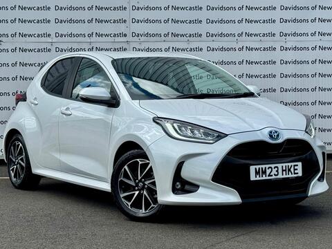 Toyota Yaris Hatchback 1.5 VVT-h Design E-CVT Euro 6 (s/s) 5dr